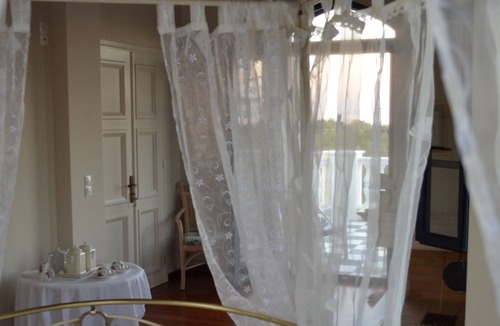 Pirgi Thermis Villa | A four bedroom luxurious villa with pool ideal for families or big parties!