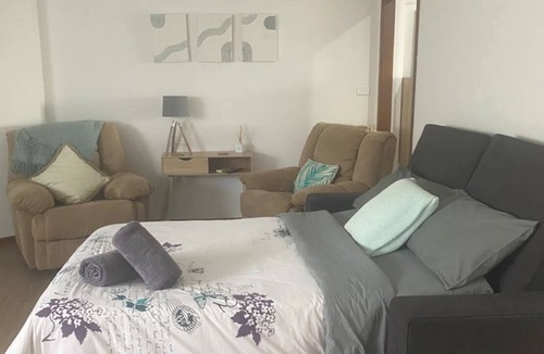 Albion Park Villa | A Little Comfort Stay - Close To Everything!