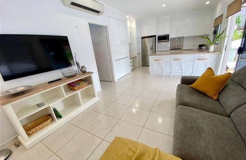 Shaw Apartment | A Little Slice of Nature on Cherry