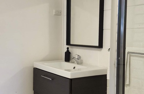 Chapel Hill Apartment | A Nature Experience at Mt Coot-Tha, Studio in Brisbane