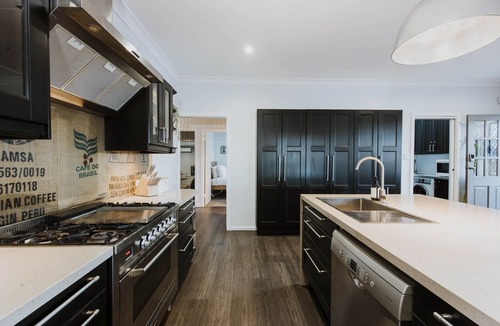 Meroo House | A perfect place to rest, relax and reconnect with friends or family.