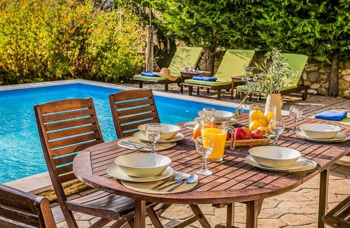 Marantochori Villa | A private, luxury, stoned built villa with its own swimming pool.
