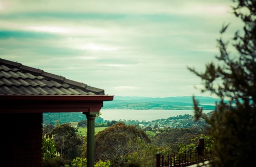 Kingston House | A Quintessentially Tasmanian Living experience awaits!