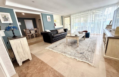 Welby House | A spacious Southern Highlands retreat in Welby with alfresco BBQ area