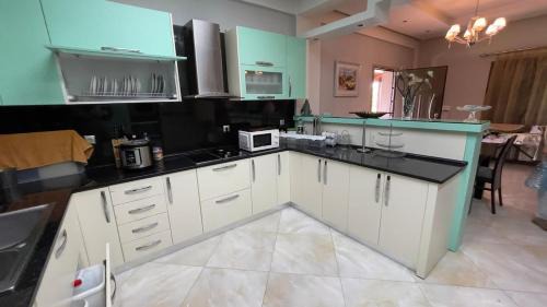 Mbrostar-Urë Villa | A two-story villa located on the outskirts of Vlora