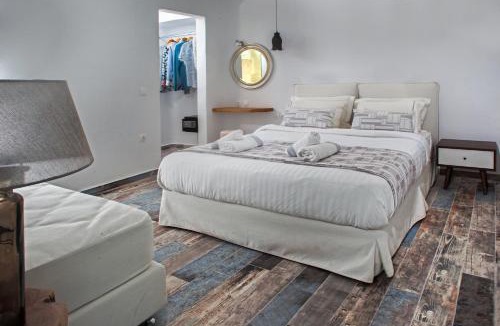 Imerovigli Apartment | Abelomilos Exclusive Villa