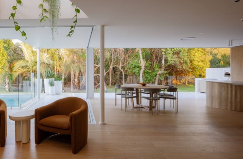 Warana House | Absolute beach front masterpiece fit for a small family
