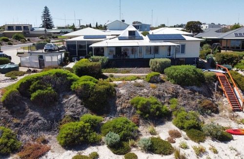 Moonta Bay House | Absolute Beachfront nestled between Moonta Bay and Port Hughes