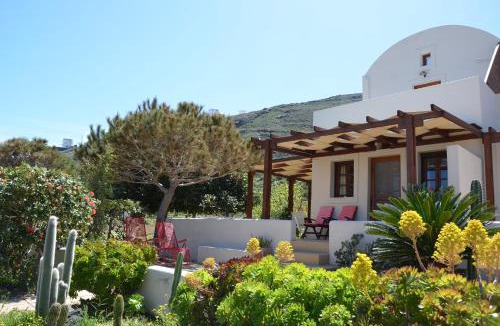 Imerovigli House | Absolute peace south villa a place to chill