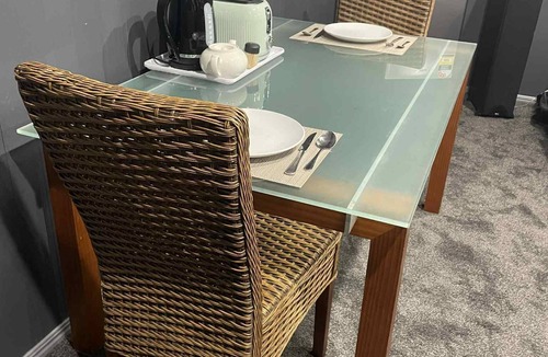 Point Vernon House | Absolute privacy central location close to beach and shops