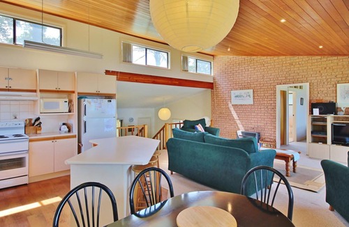 St. Georges Basin House | Absolute Waterfront - Belle Escapes Jervis Bay