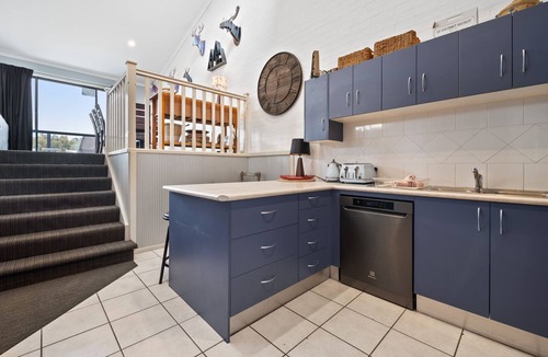 Jindabyne House | Acacia 2 - Modern 3BR Townhouse l Bath l WiFi l BBQ l Foxtel