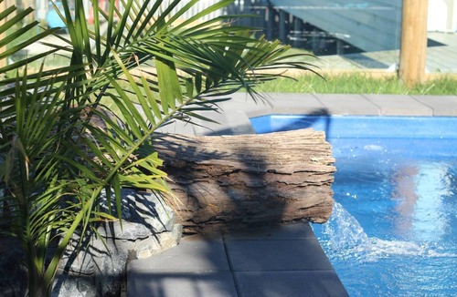 Diamond Beach House | Accessible + Pool+Hoist & Dog Friendly @ Seafarers Diamond Beach