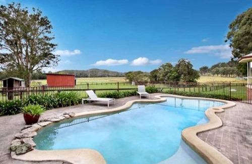 Dooralong Other | Accommodation ∙ 5 bedrooms ∙ 16 guests