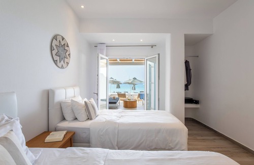 Platis Gialos Hotel | Acrogiali Beachfront Hotel