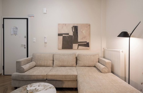 Kinosargous Apartment | "Acropolis Kallisti" 2BR/2BA near Metro