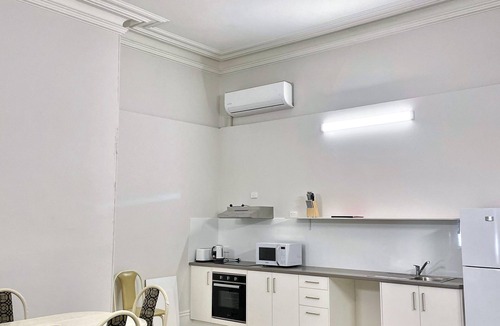 Glenelg Apartment | Adelaide's Seaside Location - Glenelg Beach: Seafield Apartment No. 4, Upstairs, Shared balcony