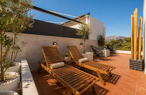 Elliniko Villa | Adelos III Bloom Villa – 5BR 360m² - Sauna - Rooftop