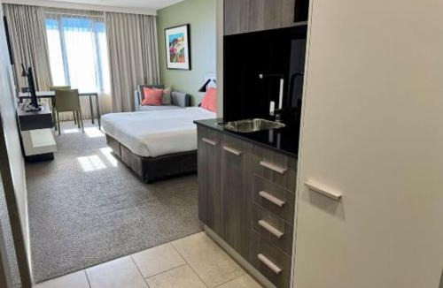 Mascot Apartment | Adina Apartment Hotel Sydney Airport