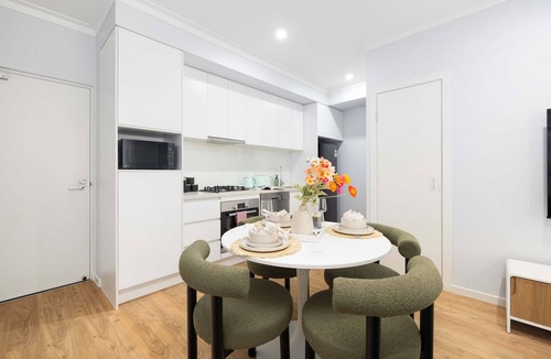 West End Apartment | Adorable Fresh 1BR Apt with parking, Central, WIFI
