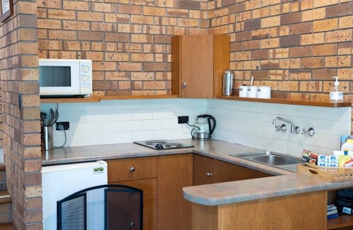 Bethany House | Adorable Lodge 1 AT Blickinstal Retreat