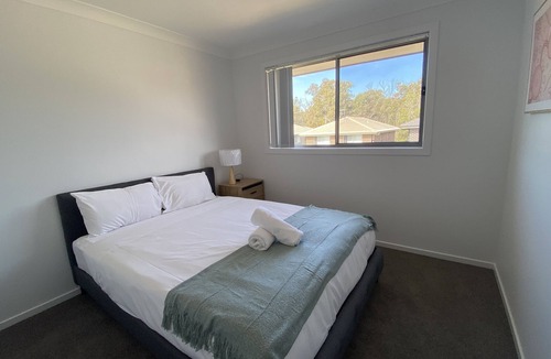 Edmondson Park House | Adorable Modern 4 Br House WiFi & Parking Edmondson Park