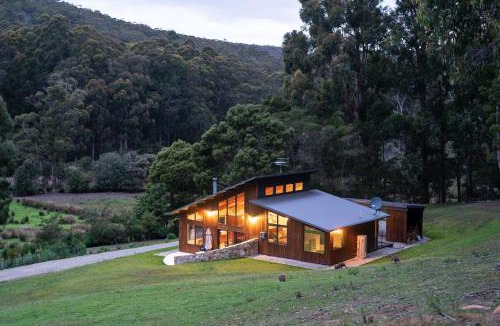 Adventure Bay Cabin | Adventure Bay Retreat Bruny Island