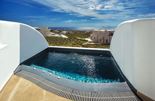 Pyrgos Hotel | Aegean Blue Luxury Suites