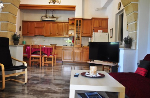 Aegina Town Cottage | Aegina town, summer house with beautiful garden