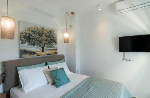 Skyros Town House | aerie home Skyros