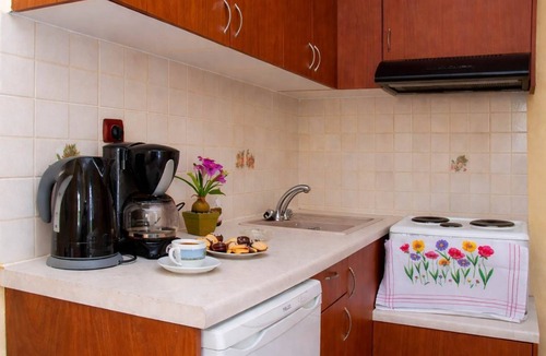 Kardamyla Apartment | Agali Beach - Studio with Garden View in Chios