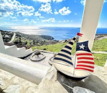 Batsi Villa | Aggeliki's Cycladic Villa by Hostandros