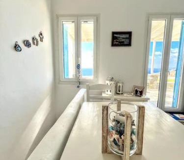 Batsi Villa | Aggeliki's Cycladic Villa by Hostandros