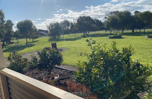 Goolwa North House | Aggies is a 2 bedroom cottage in a semi rural part of Goolwa. Close to the river
