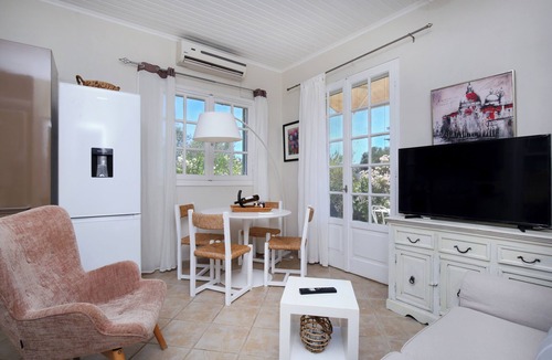 Kariotai Cottage | Ailanto Relaxing House