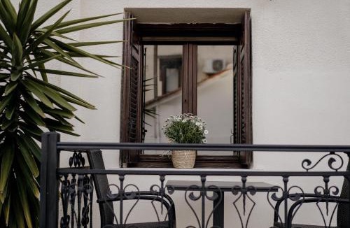 Aristotelis House | AIORA yard
