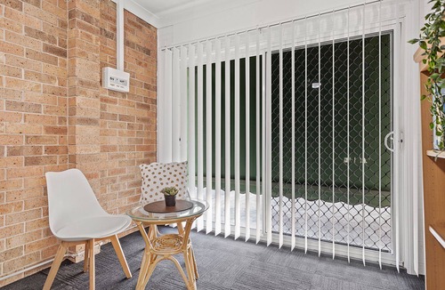 Salamander Bay House | Air conditioned duplex near the shops