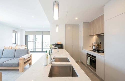Epping Apartment | Aircabin - Epping - Cheerful - 2 Beds Apt Free PK