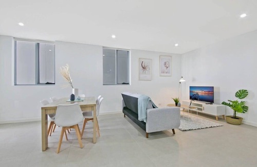 Mascot Apartment | Aircabin - Mascot - Spacious & Modern - 2 Beds Apt