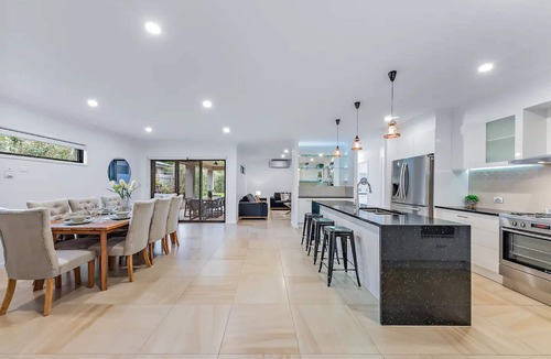 Jubilee Pocket House | Airlie Beach Home