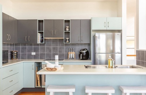 Blueys Beach House | Aiyana. coastal indulgence at Blueys Beach!