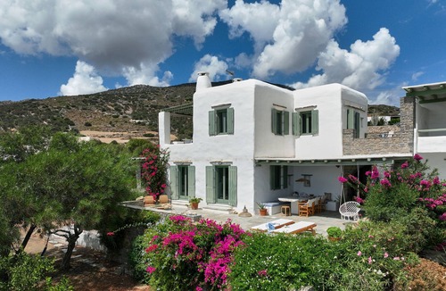 Paros Villa | Akakies summer house with breathtaking view