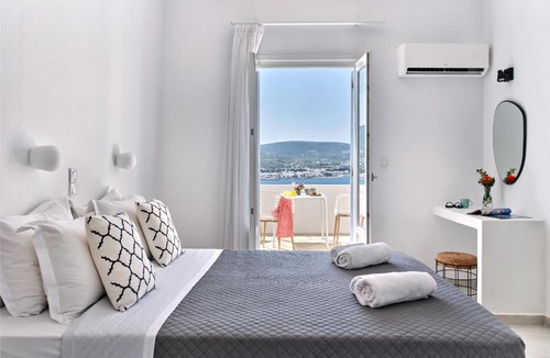 Krotiri Hotel | Akrotiri Hotel