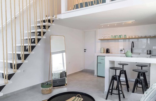Adamas Apartment | Akti Waterfront Modern Lofts: Pelagos