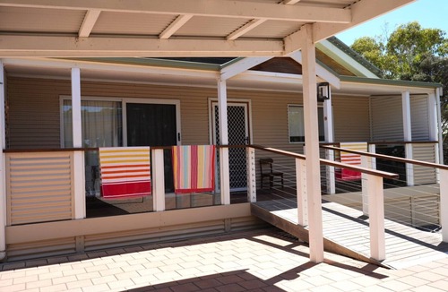 Sellicks Beach Cottage | Aldinga Bay bungalows - ocean view private retreat