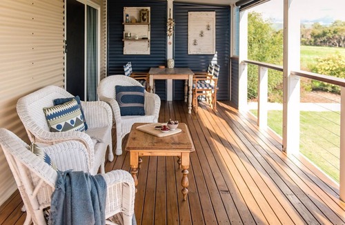 Sellicks Beach Cottage | Aldinga Bay bungalows - ocean view private retreat