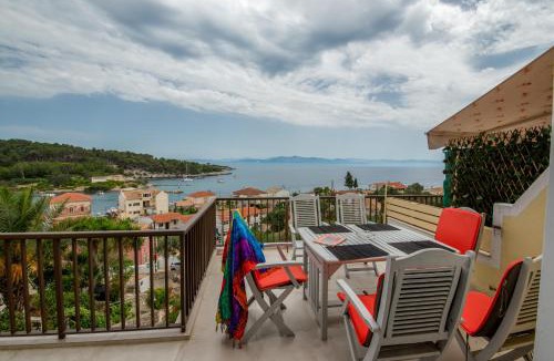Gaios House | Alex seaview cottage