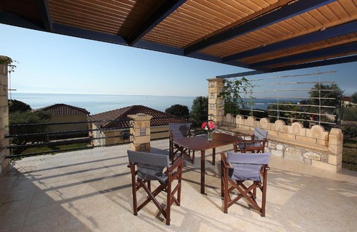 Messini Apartment | Alexandros Beachfront Apartments