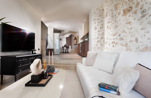 Maroulas Villa | Ali Vafis Villa, Heated Jacuzzi & Indoor Pool