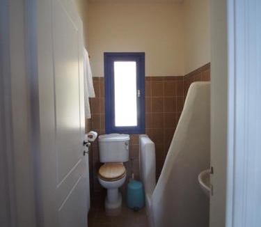 Ydrousa House | Alia's sea view villa & studios